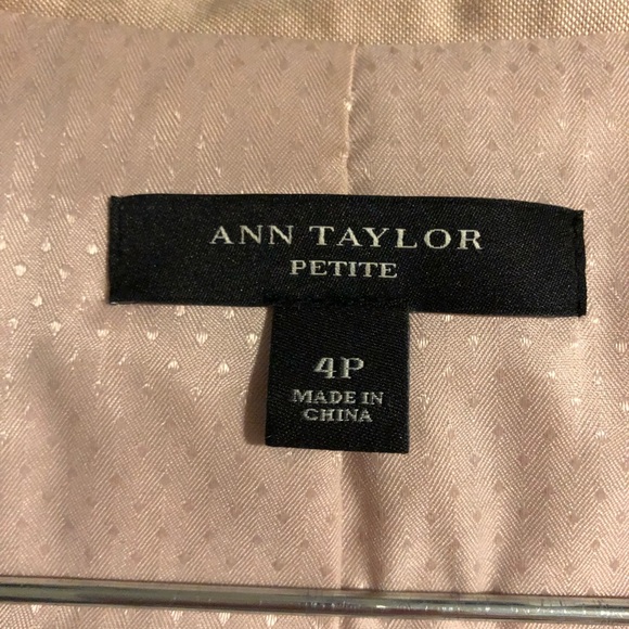 NWOT Ann Taylor Suit - Picture 2 of 2